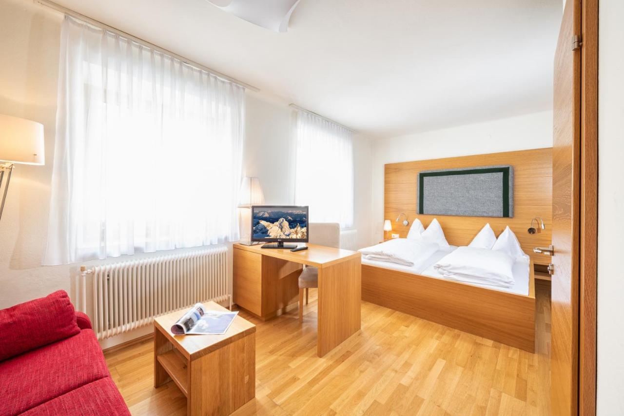 Mayer - Wirtshaus Und Dorfhotel Санкт-Мартин-ам-Гримминг Экстерьер фото